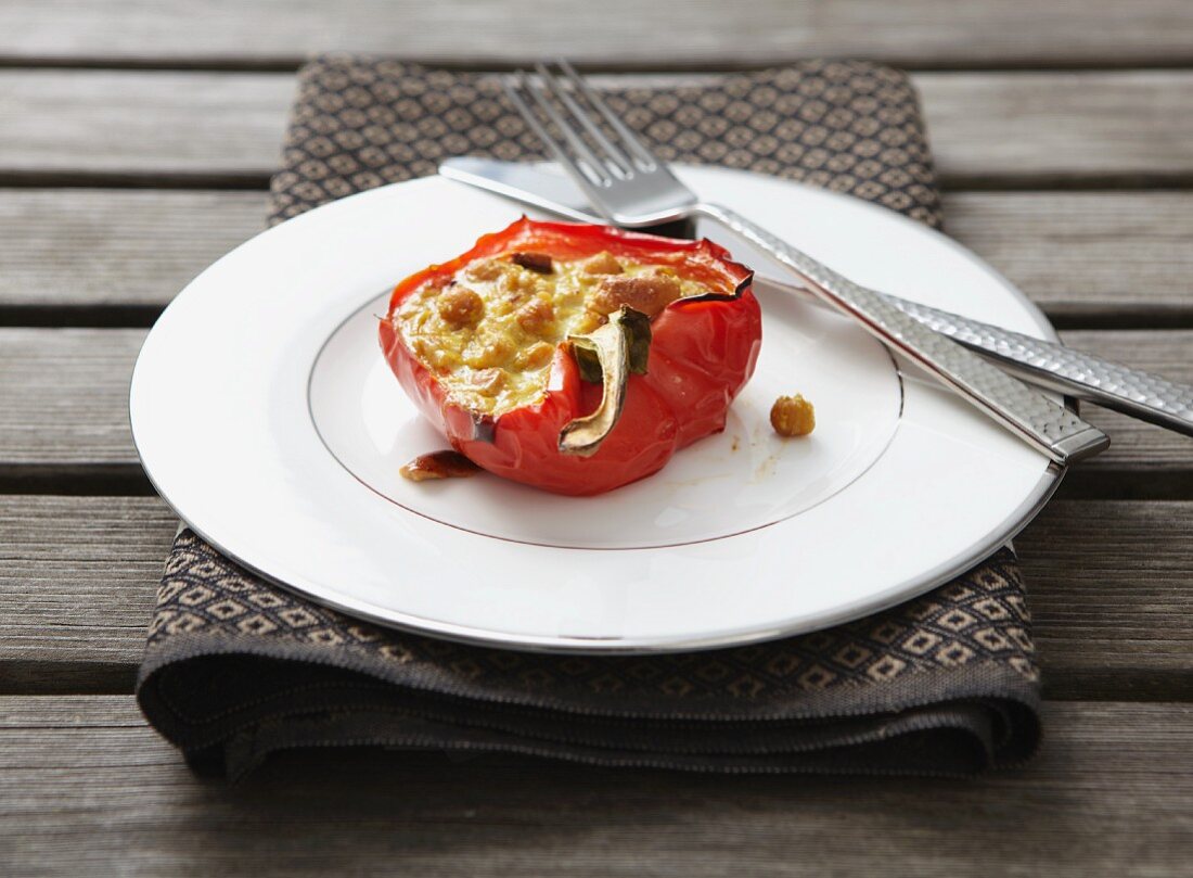 A pepper stuffed with chickpeas