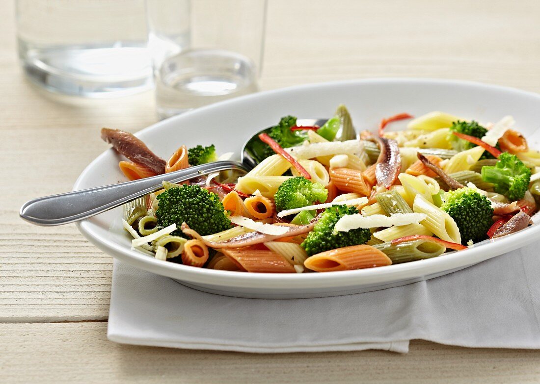 Penne pasta with broccoli and anchovies