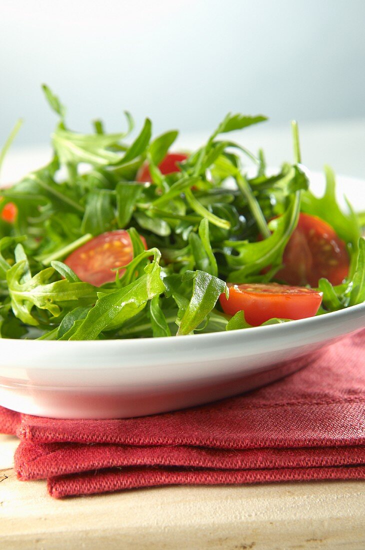 Rocket salad with tomatoes