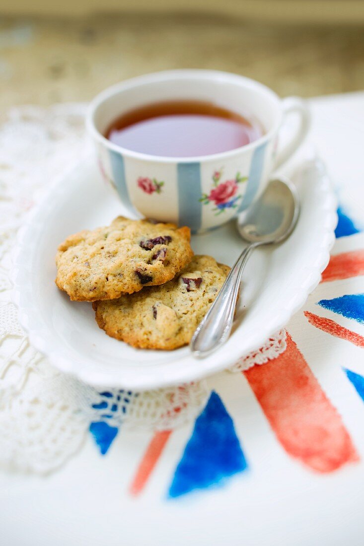 Cranberry Cookies und eine Tasse Tee