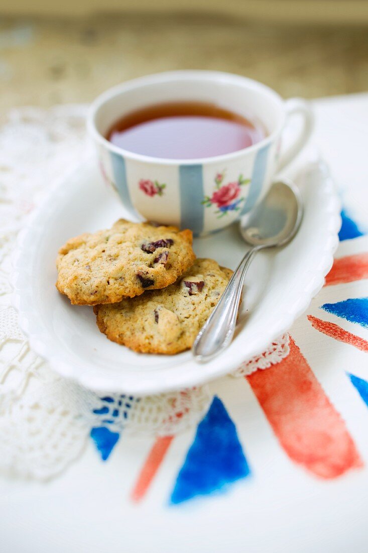 Cranberry cookies and a cup of tea