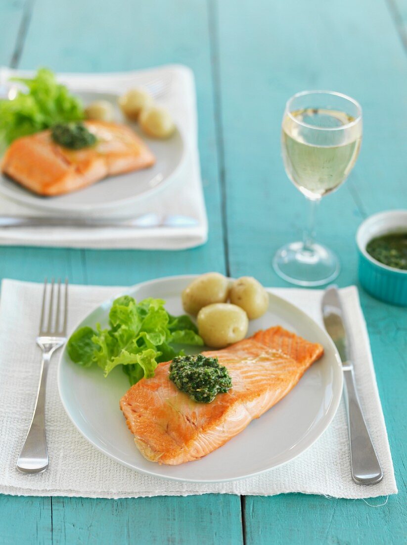 Salmon fillet with salsa verde and potatoes