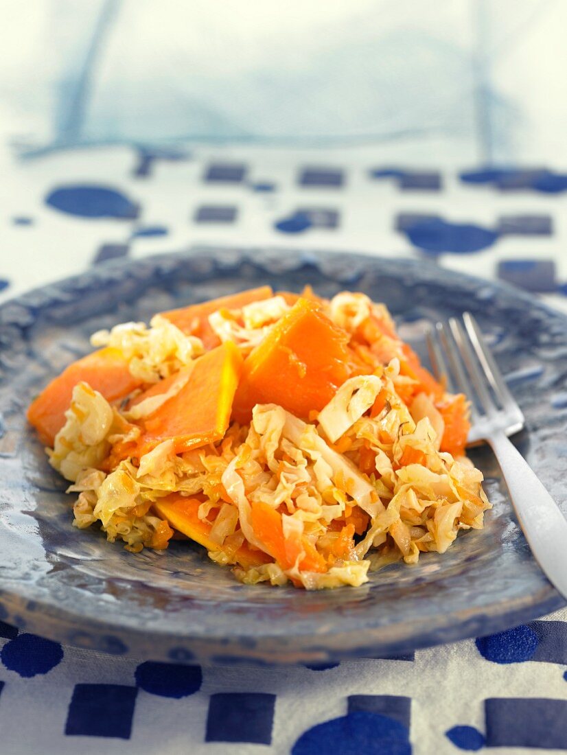 Fried cabbage and pumpkin