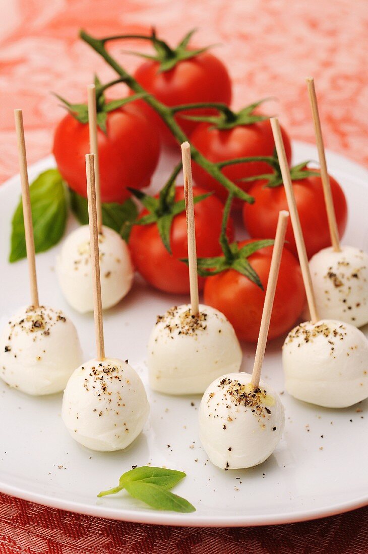 Cherry tomatoes and mini mozzarella balls