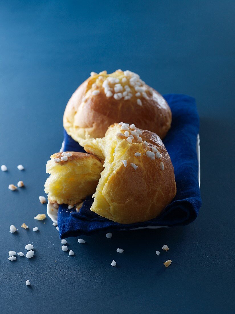 Brioche mit Hagelzucker