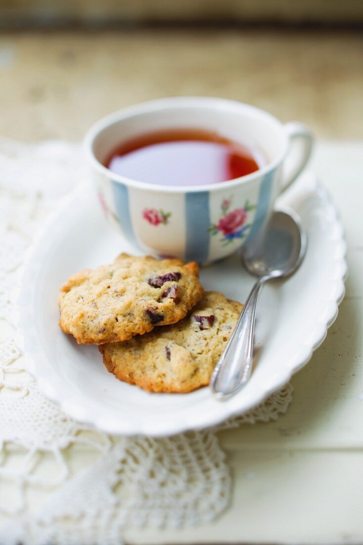 Cranberrycookies mit Tee