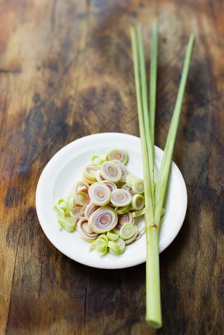 Lemongrass, whole and sliced