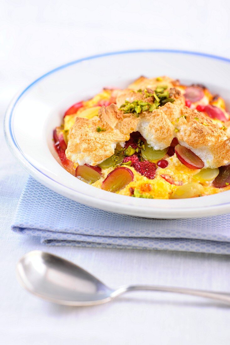 Foam gratin with fruits