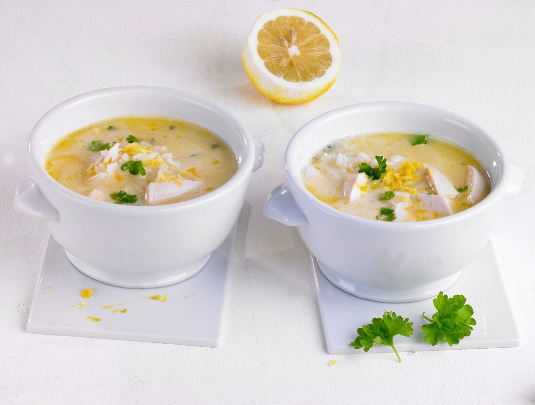 Cream of chicken soup with rice and lemons