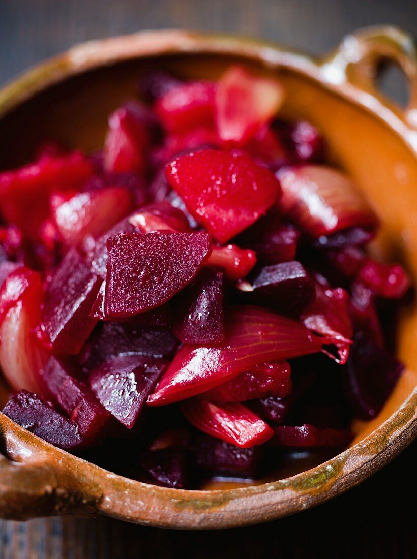 Beetroot medley with onions and parsnips