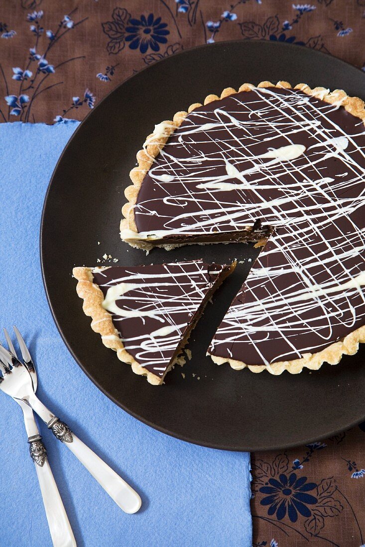 Salted caramel and chocolate tart