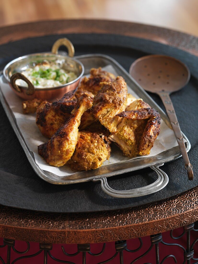 Tandoori chicken on a tray (India)