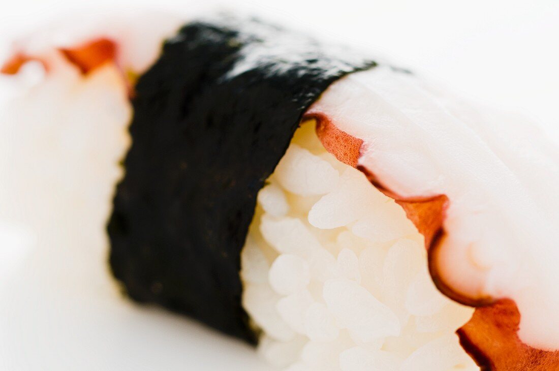 Nigiri-Sushi mit Oktopus