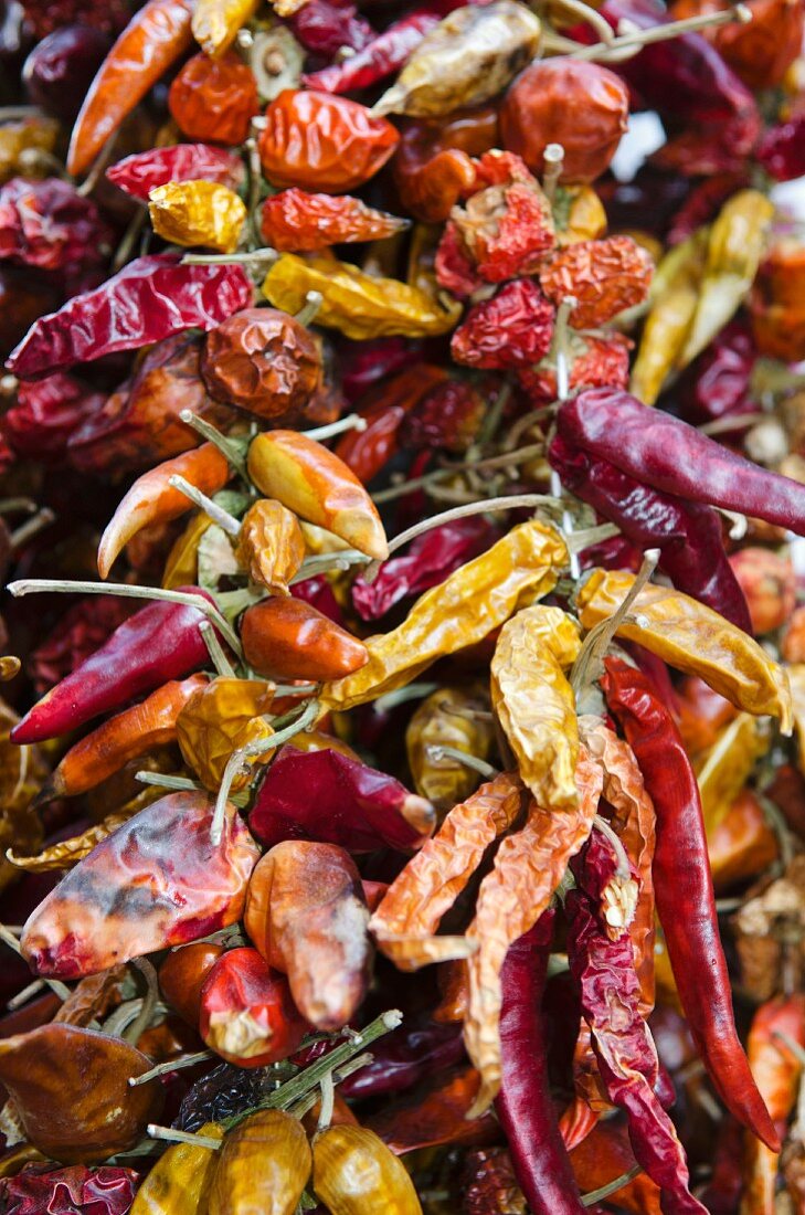 Dried chilli peppers (full frame)