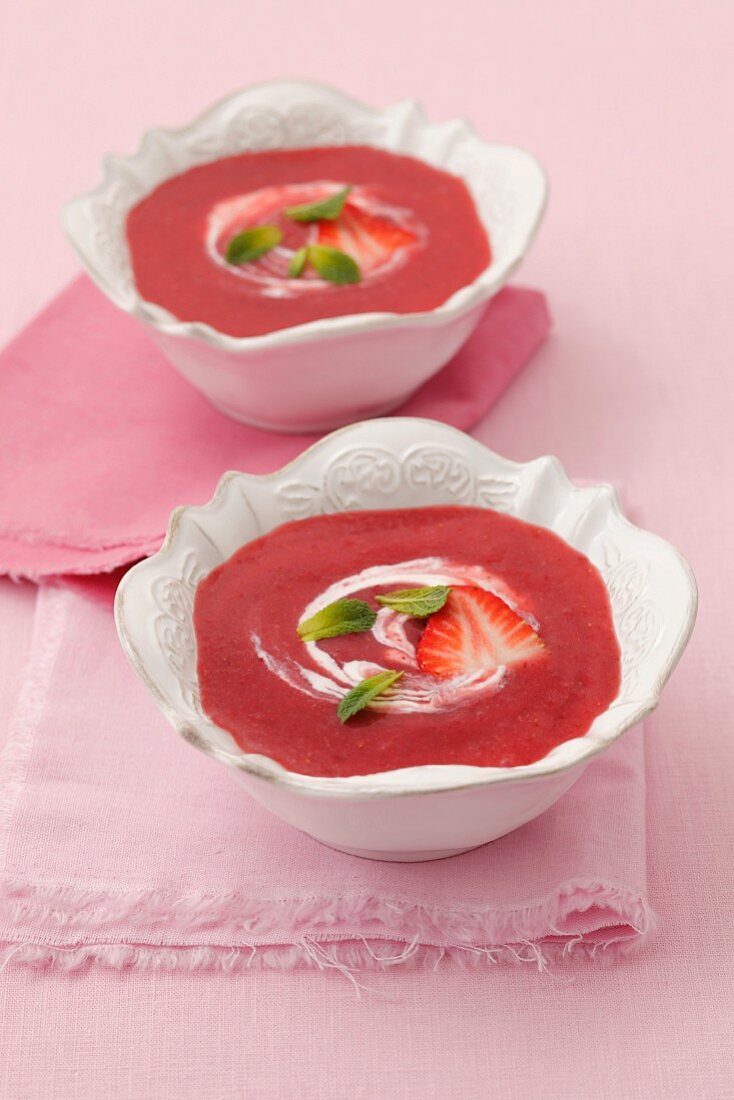 Kalte Erdbeer-Melonen-Suppe