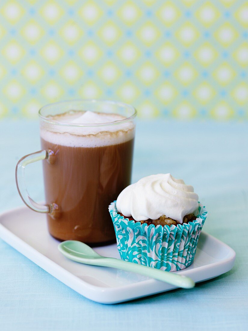 Kaffee und Cupcake