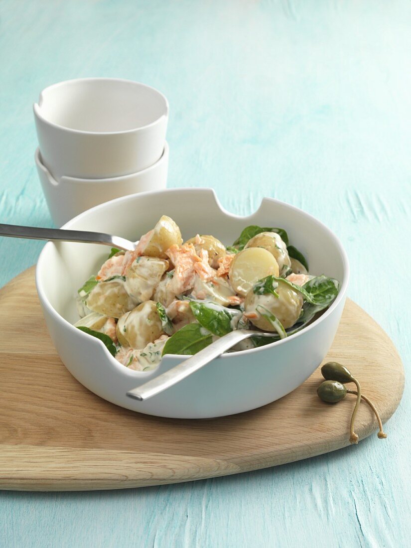 Warm potato salad with smoked salmon and spinach