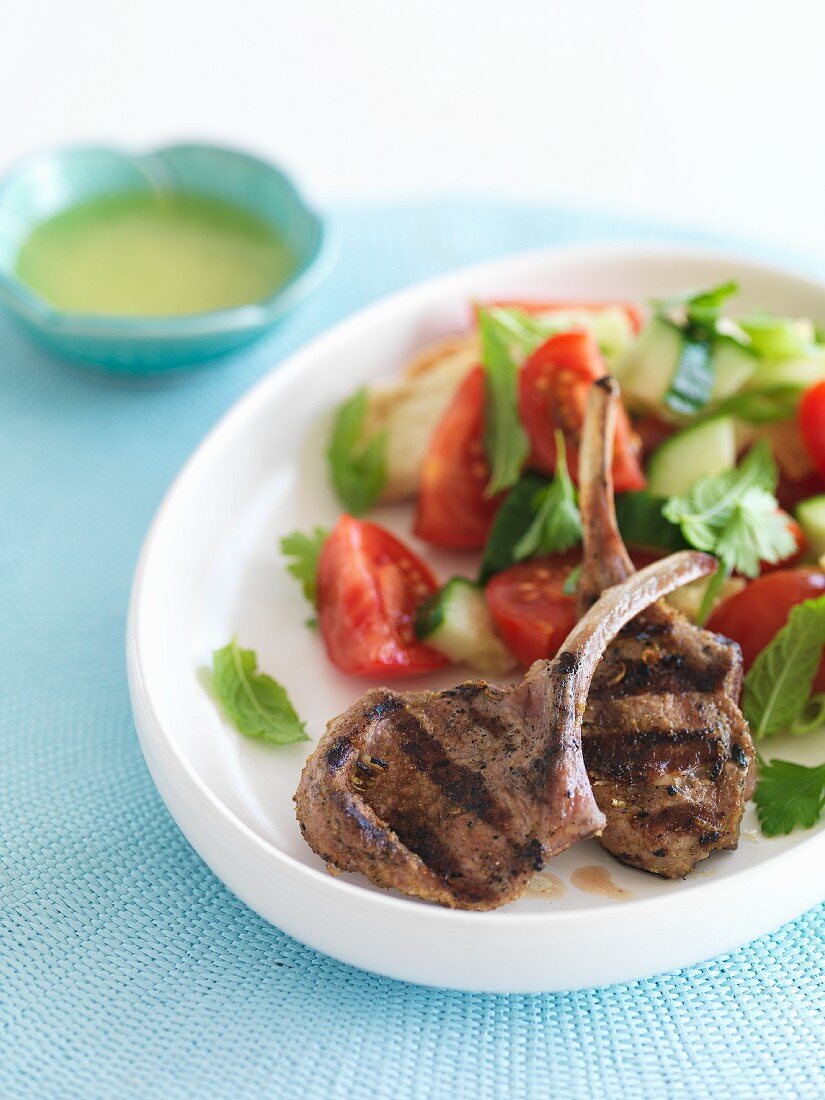 Gegrillte Lammchops mit Fattoush