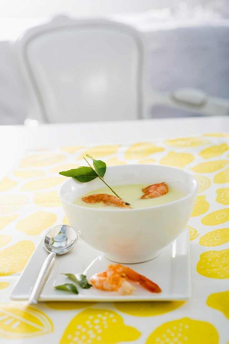 Coconut soup with prawns (Asia)
