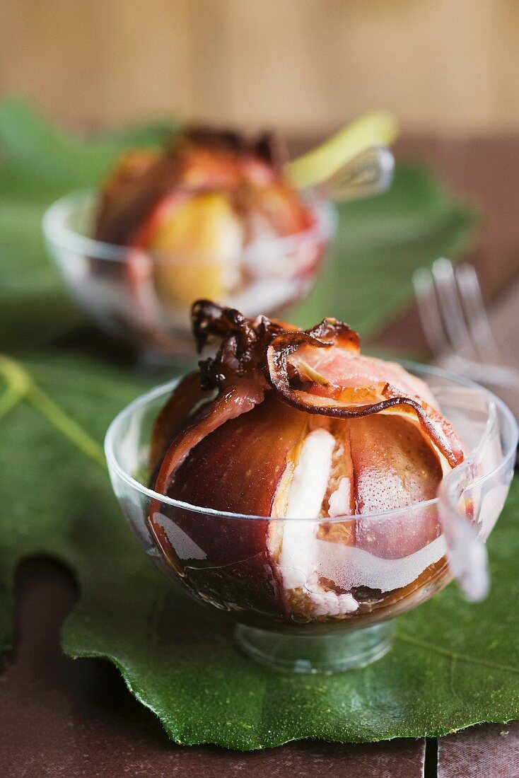 Figs wrapped in bacon with goat's cheese and garam masala