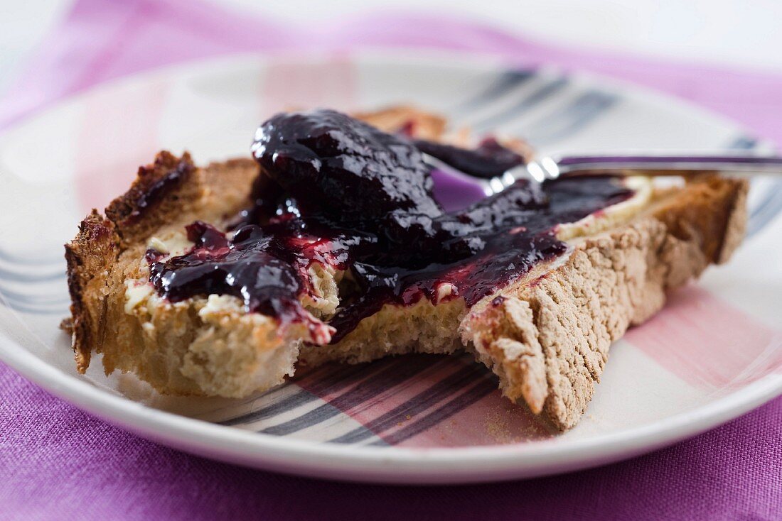Toast topped with blackberry jam