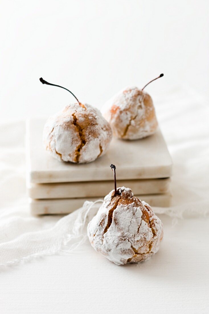 Dolce di mandorle (baked marzipan cherries, Italy)