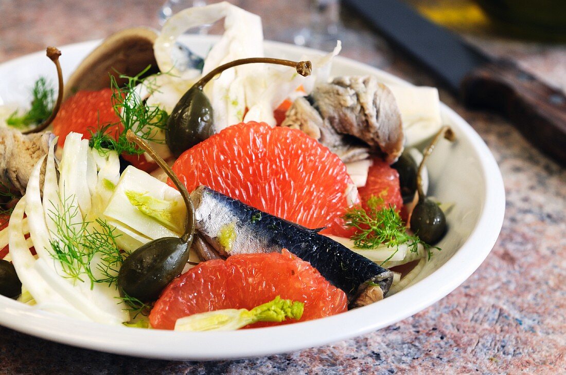 A salad of fennel, grapefruit, sardines and capers