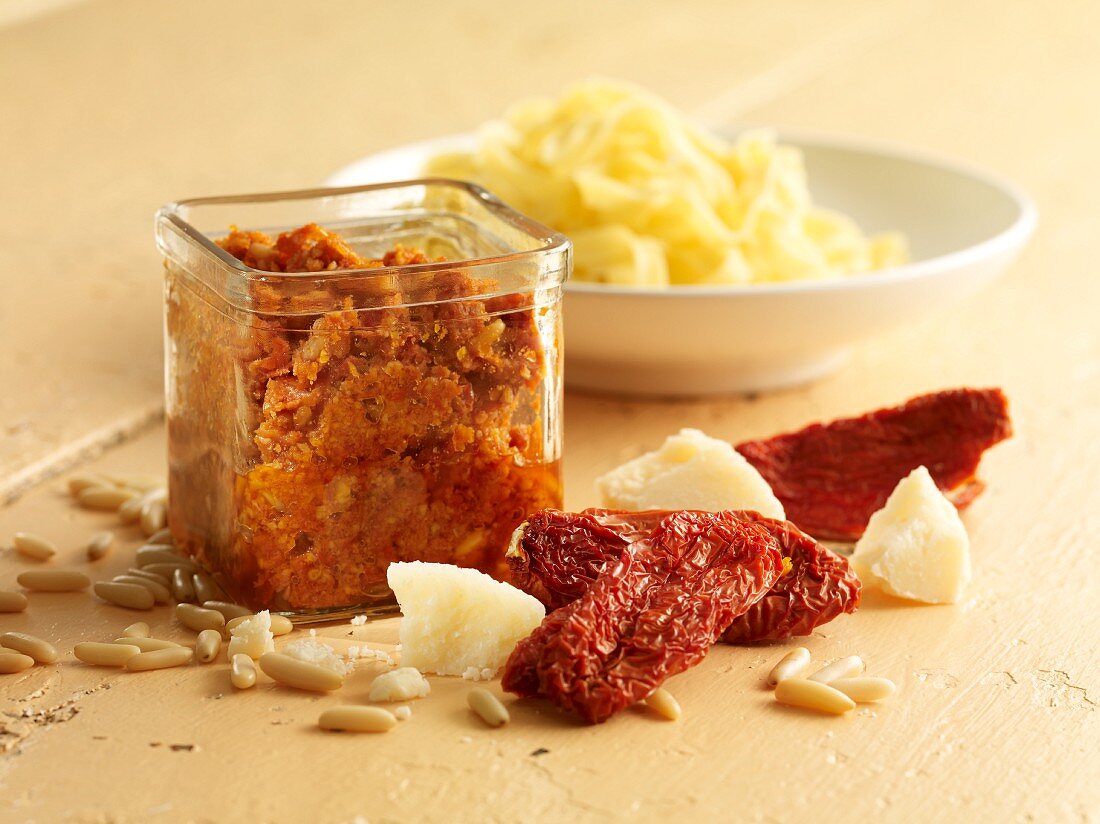 Pesto di pomodori secchi (tomato pesto and a plate of pasta)