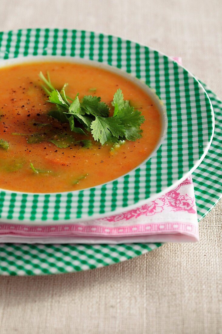 Carrot soup with ginger and coriander