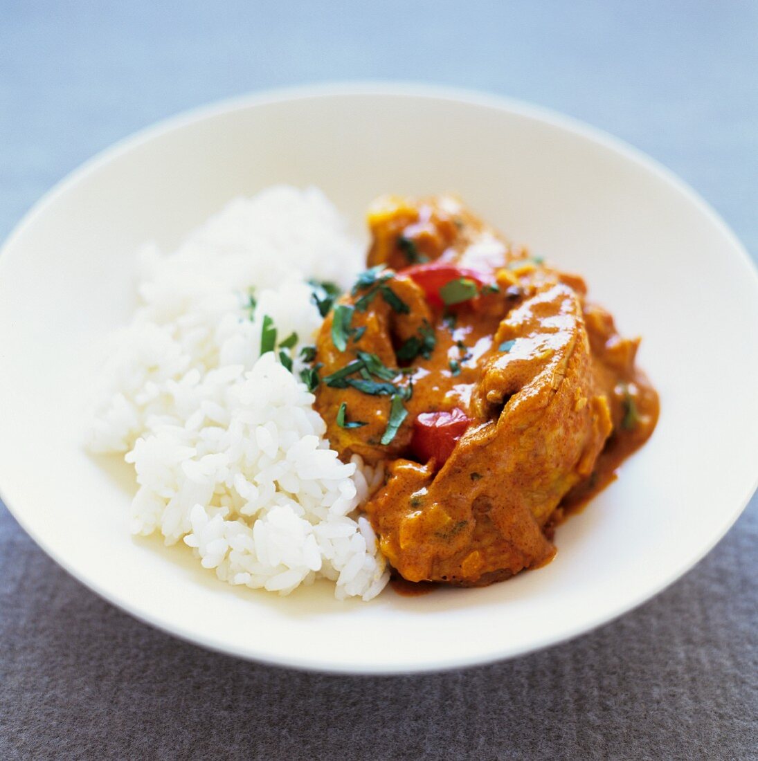 Indisches Hähnchen-Curry mit Ingwer und Koriander