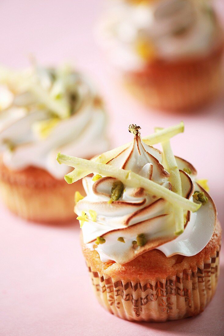 Vanille-Cupcakes mit Apfel und Pistazien