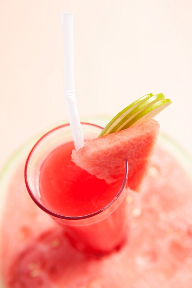 Wassermelonensaft mit Apfel