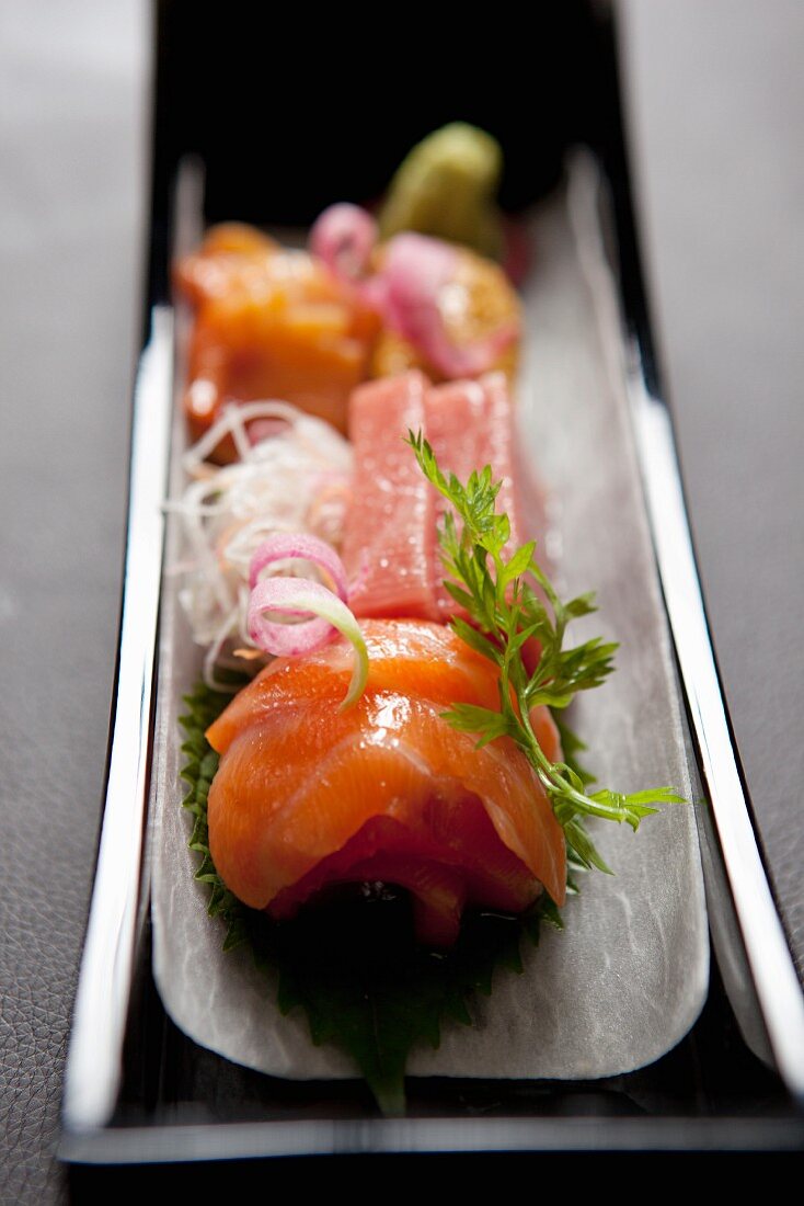 Sashimi mit Lachs und Thunfisch (Japan)