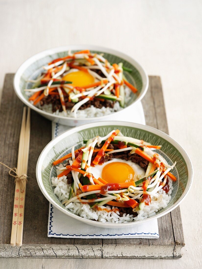 Rice with beef, vegetables and a fried egg (Korea)