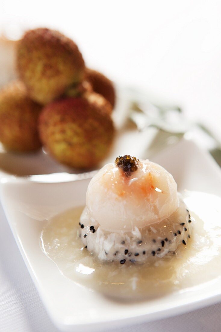 Gefüllte Lychees mit Shrimps und Kaviar (China)