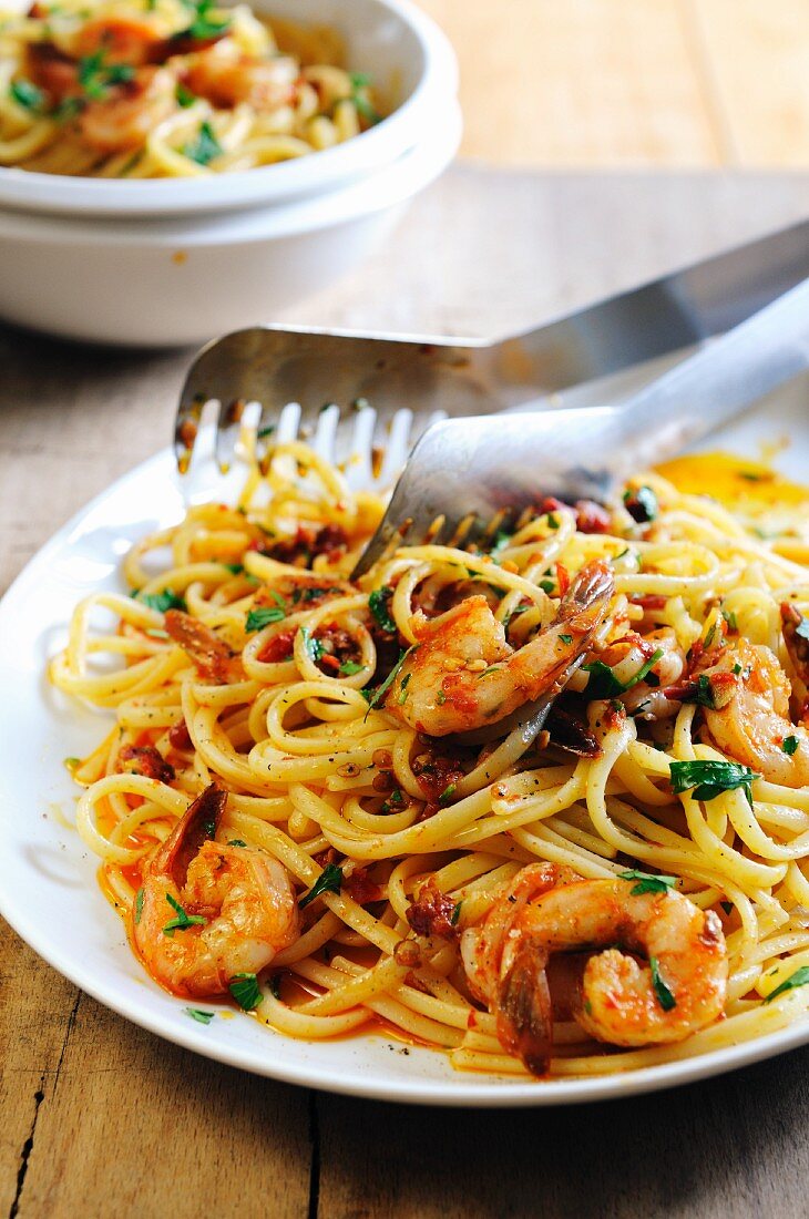 Linguine pasta with spicy chili and sun dried tomato sauce