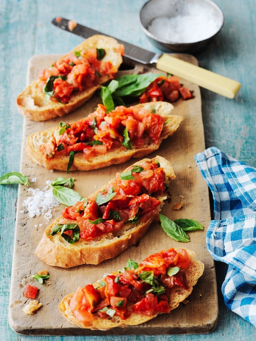 Bruschetta (Italian toasted bread topped with tomatoes)