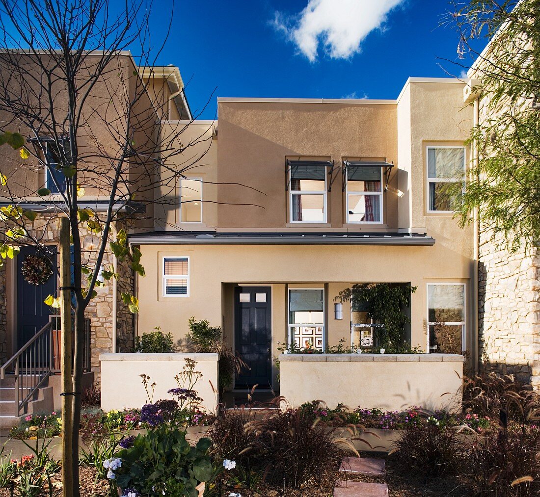 Exterior view contemporary town homes