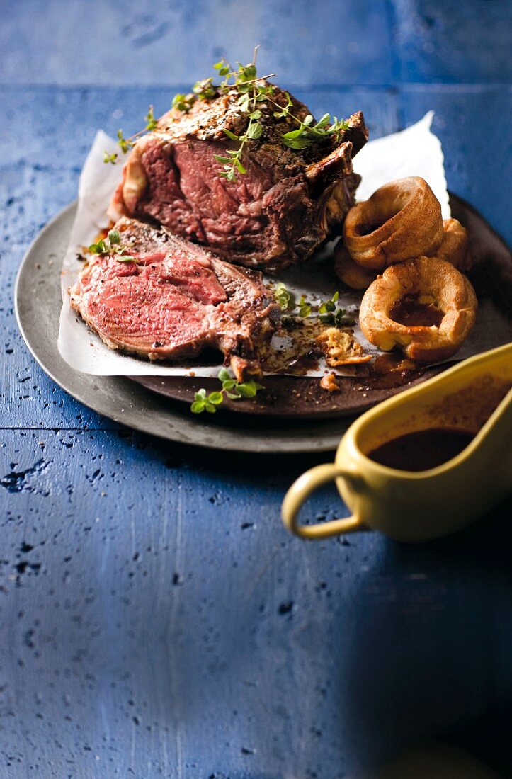 Prime rib steak with Yorkshire pudding and gravy