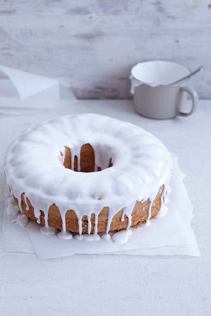 Gluten-free sponge cake with white rum and icing