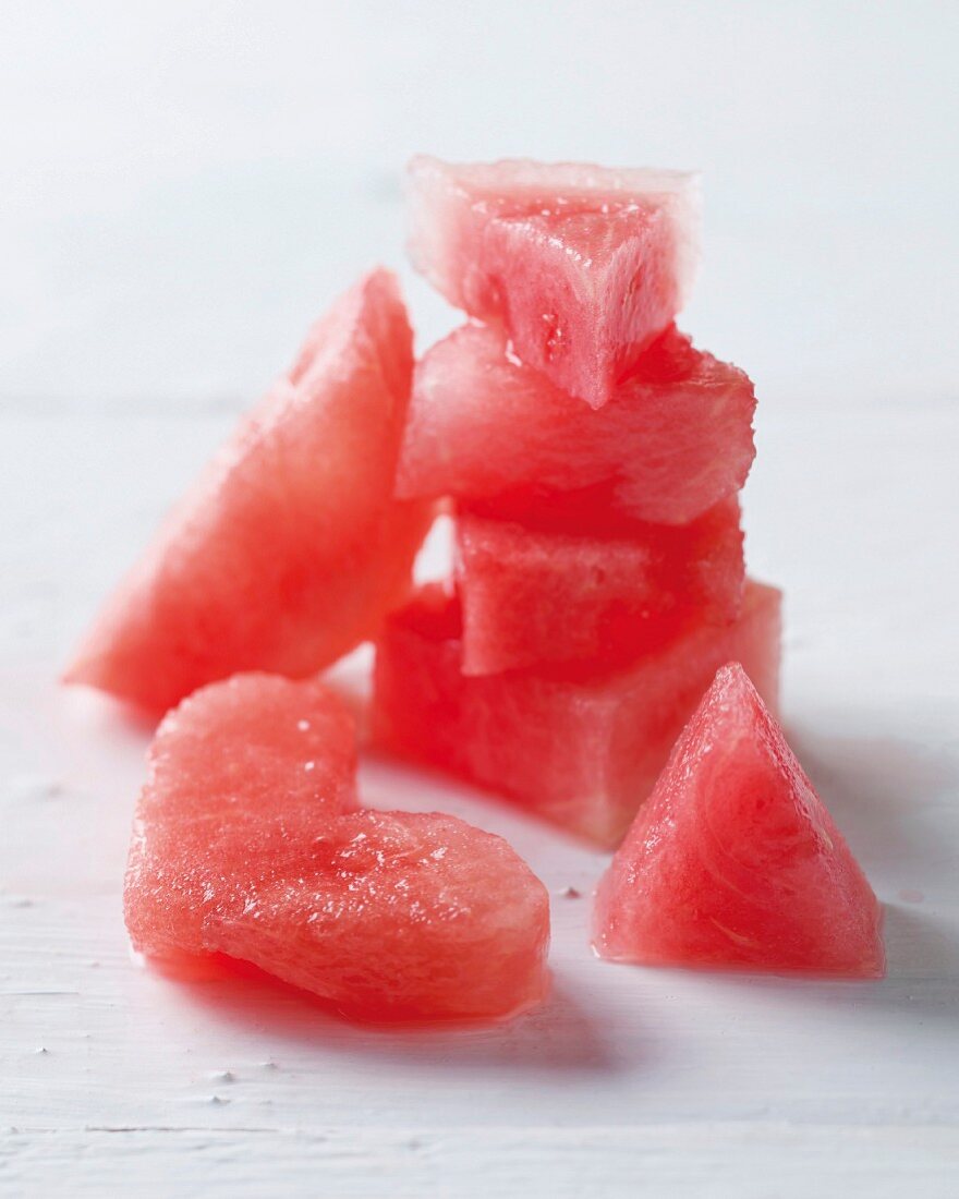 Ausgestochene gefrorene Wassermelonenstücke
