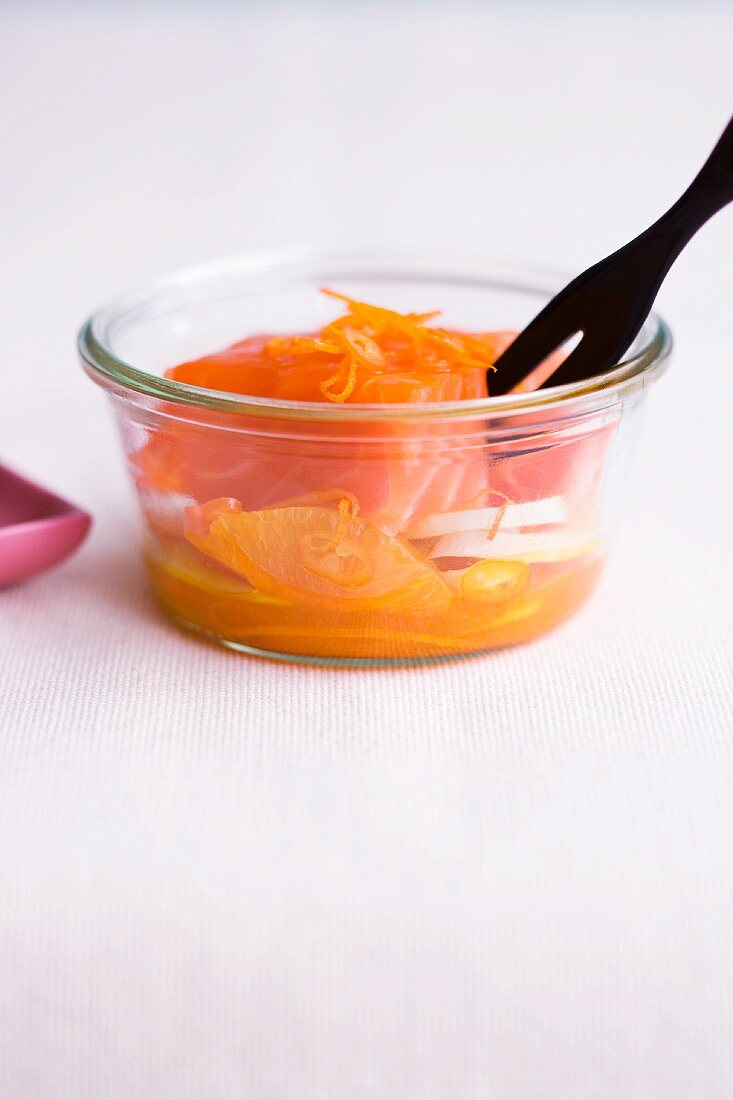 Salmon with mandarins and fennel cooked in preserving jar