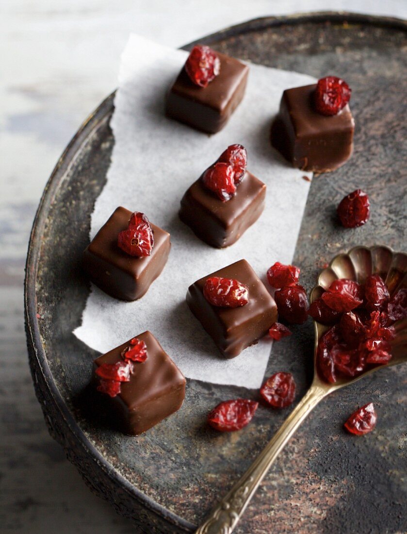 Chilli and cranberry pralines