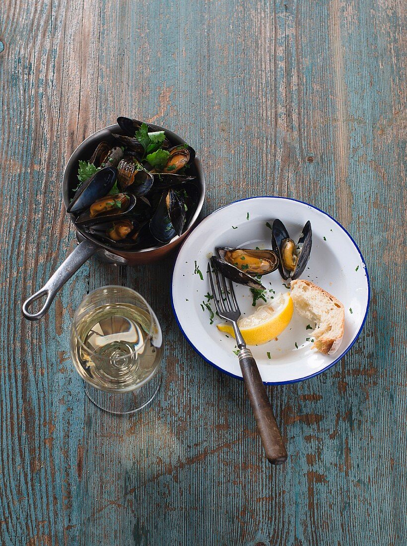 Steamed mussels