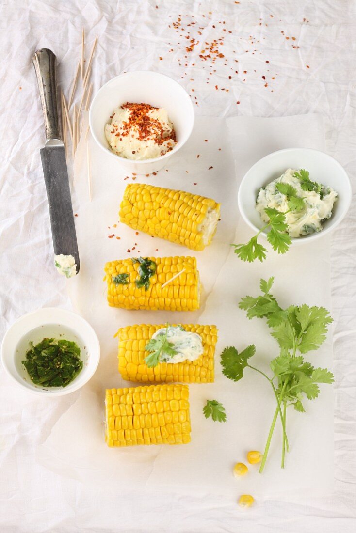 Corn cobs with dips