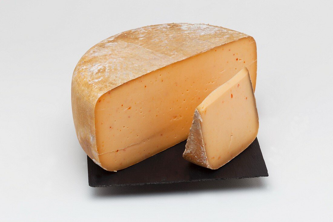 Basque cheese with piment d'espellette