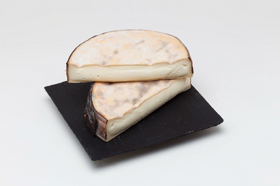 Vacherin de montagne (cheese from Savoy, France)