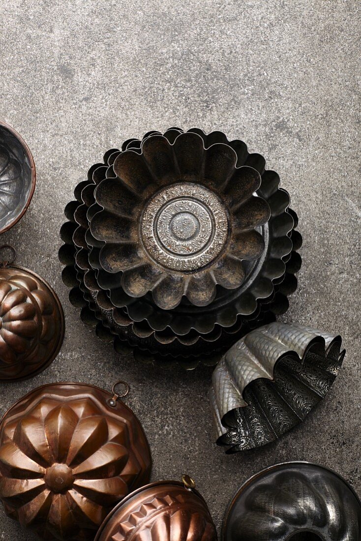 Various baking tins made from copper and tin (seen from above)