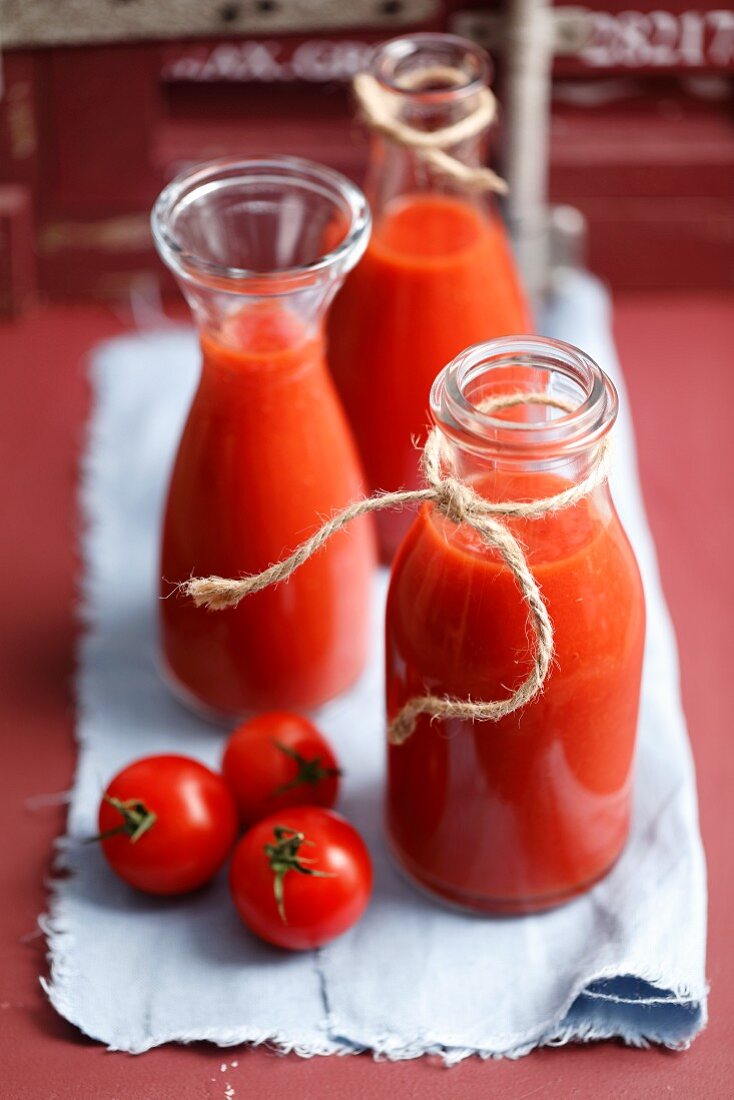 Homemade tomato purée
