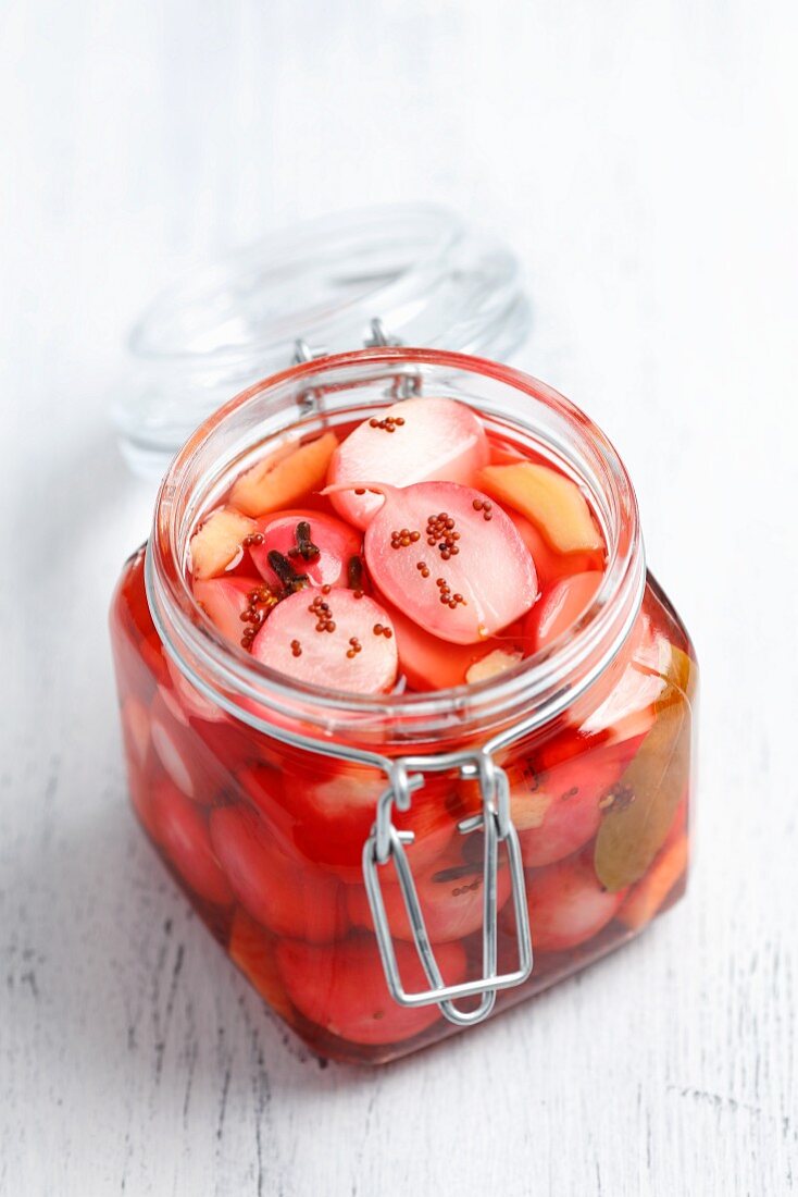 Pickled radishes